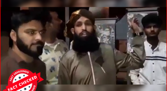 यति नरसिंहानंद को सर तन से जुदा की धमकी दे रहे लोगों का यह वीडियो अभी का नहीं है।